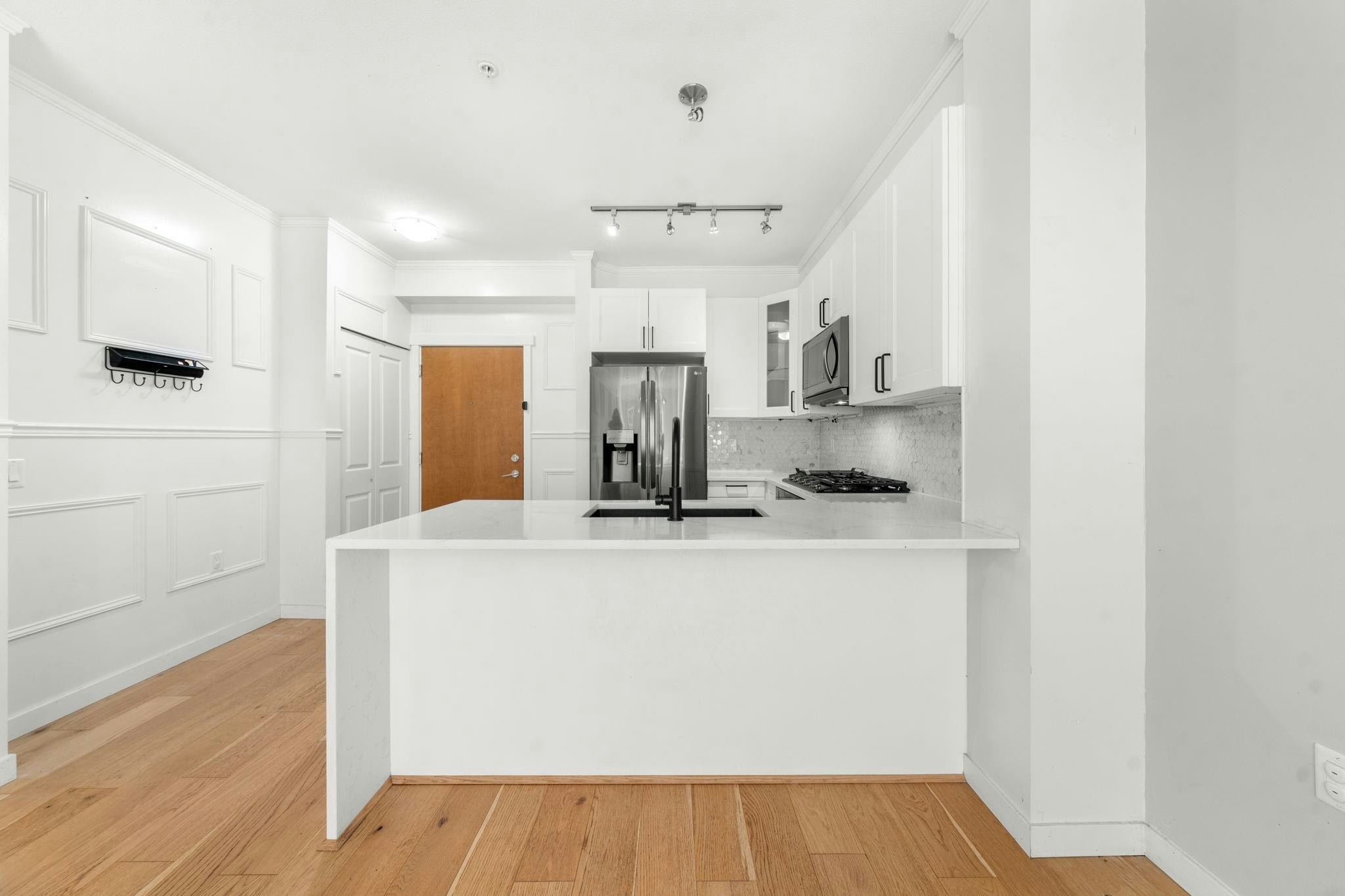 417-119 W 22nd Street, North Vancouver, BC, V7M 0B4 - 10