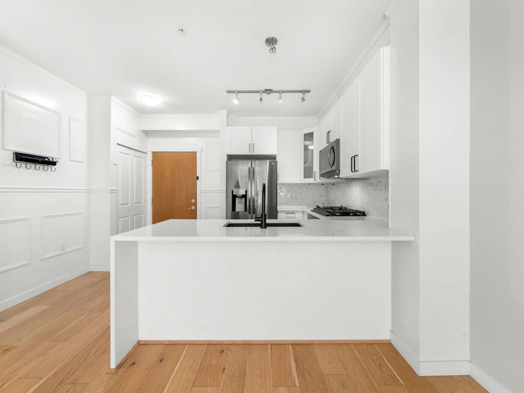 417-119 W 22nd Street, North Vancouver, BC, V7M 0B4 - 10