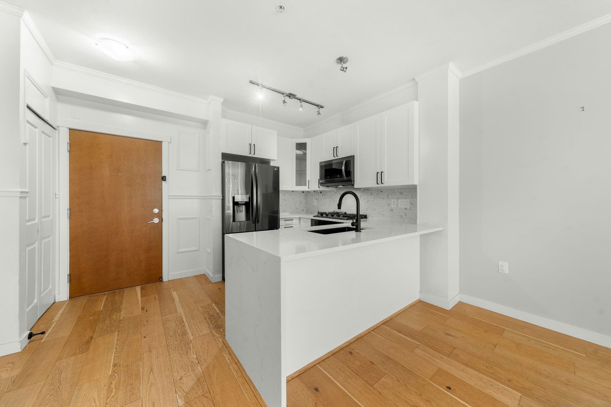 417-119 W 22nd Street, North Vancouver, BC, V7M 0B4 - 8