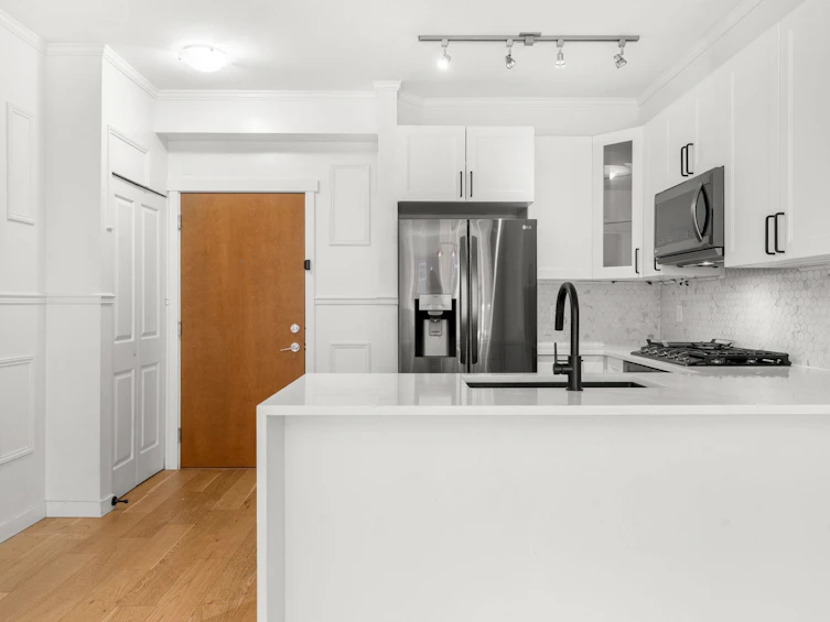 417-119 W 22nd Street, North Vancouver, BC, V7M 0B4 - 9