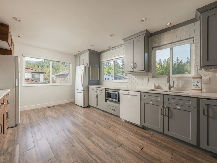 1231 River Drive, Coquitlam, BC, V3E 1N7 - 11
