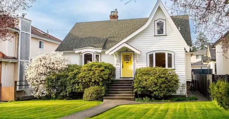 2000 West 43rd Avenue, Vancouver, BC, V6M 2C7