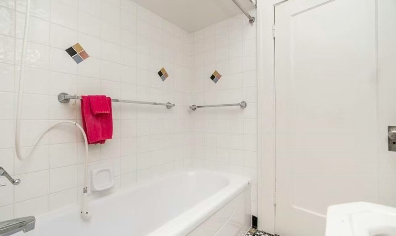 2000 West 43rd Avenue, Vancouver, BC, V6M 2C7 - 17