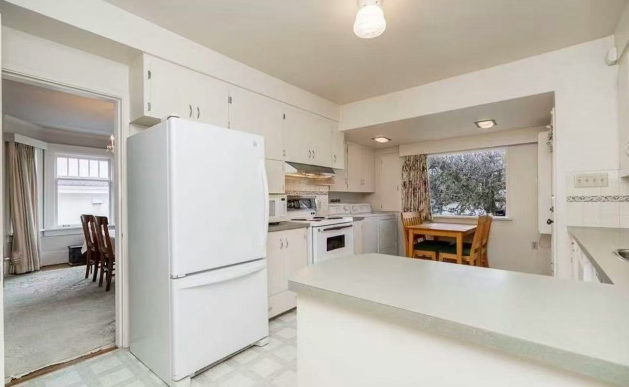 2000 West 43rd Avenue, Vancouver, BC, V6M 2C7 - 3