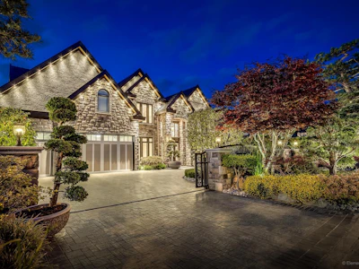 7551 Sunnybank Avenue - 3