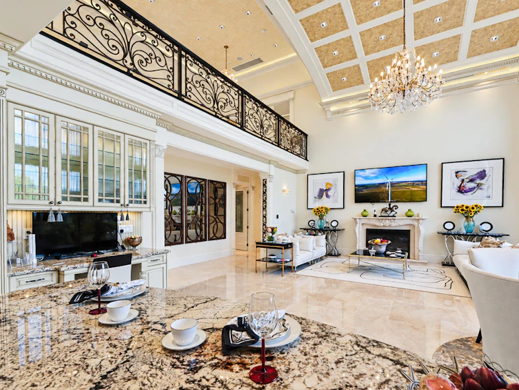 7551 Sunnybank Avenue, Richmond, BC, V6Y 1G6 - 9