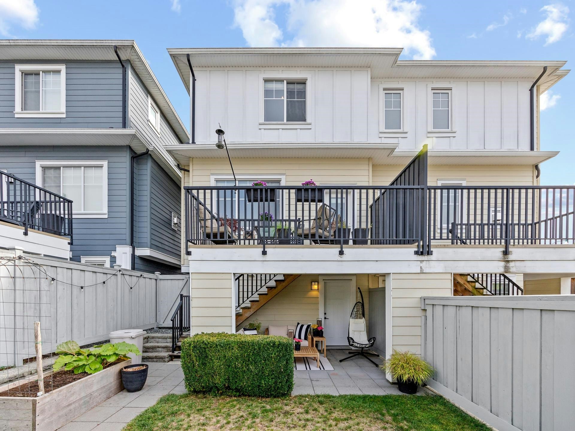 2209 165 Street - 3