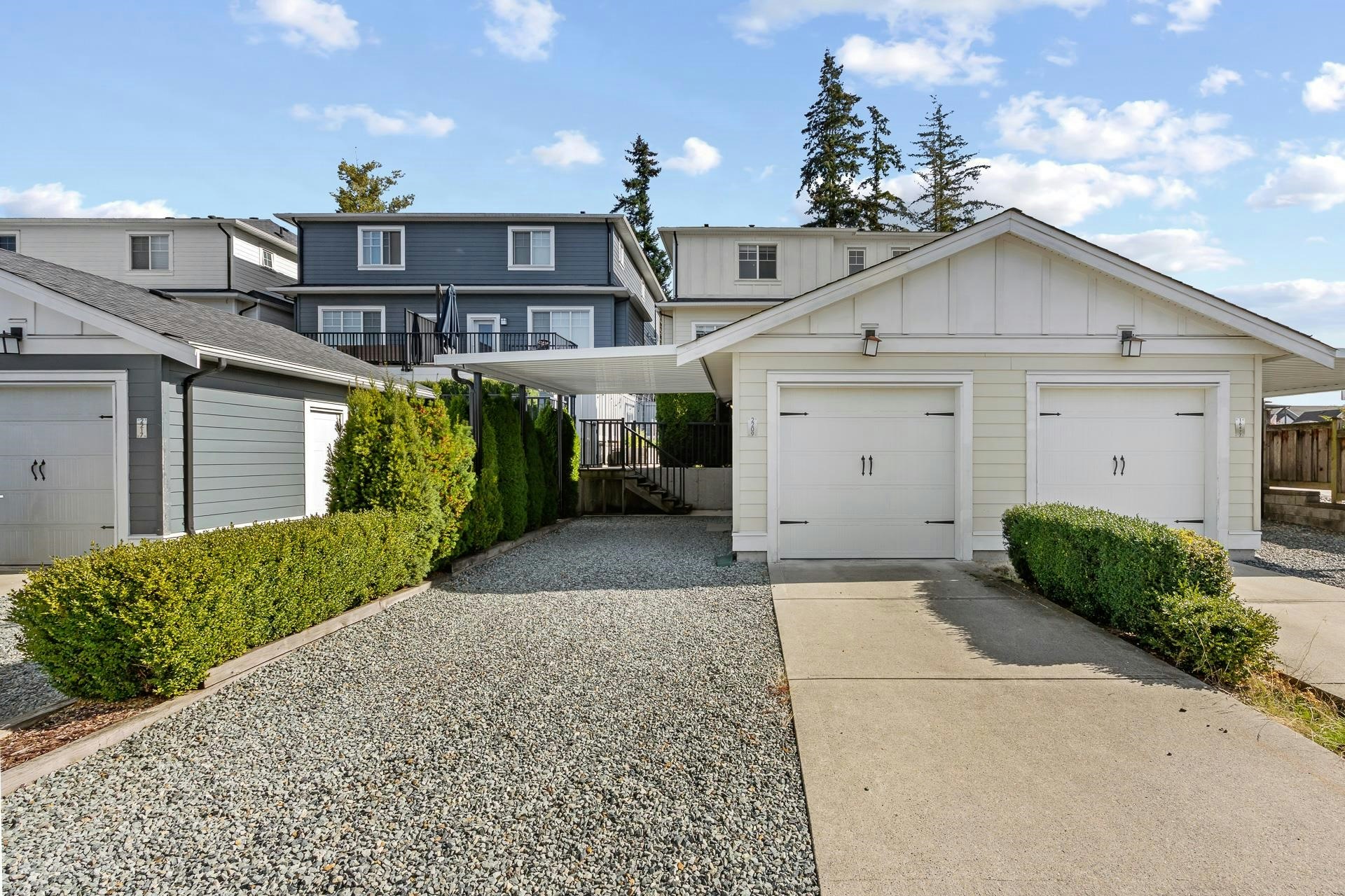 2209 165 Street - 4