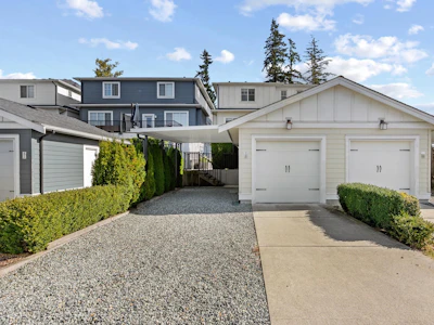 2209 165 Street - 4