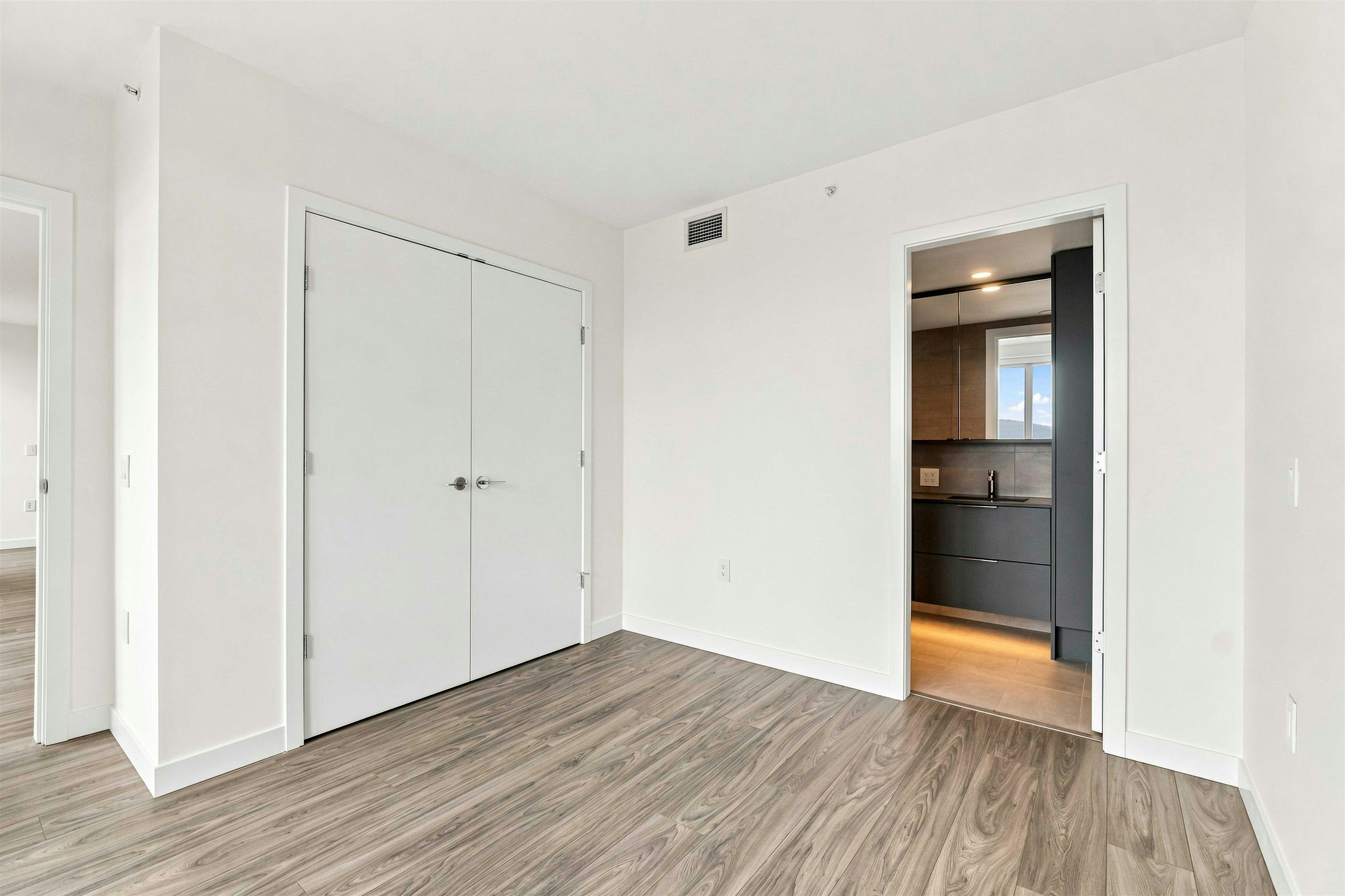 3302-2135 Springer Avenue, Burnaby, BC, V5B 0C1 - 16