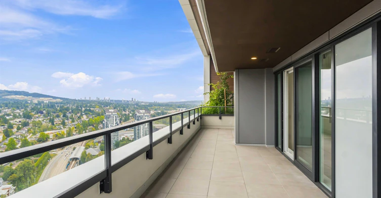 3302-2135 Springer Avenue, Burnaby, BC, V5B 0C1 - 3