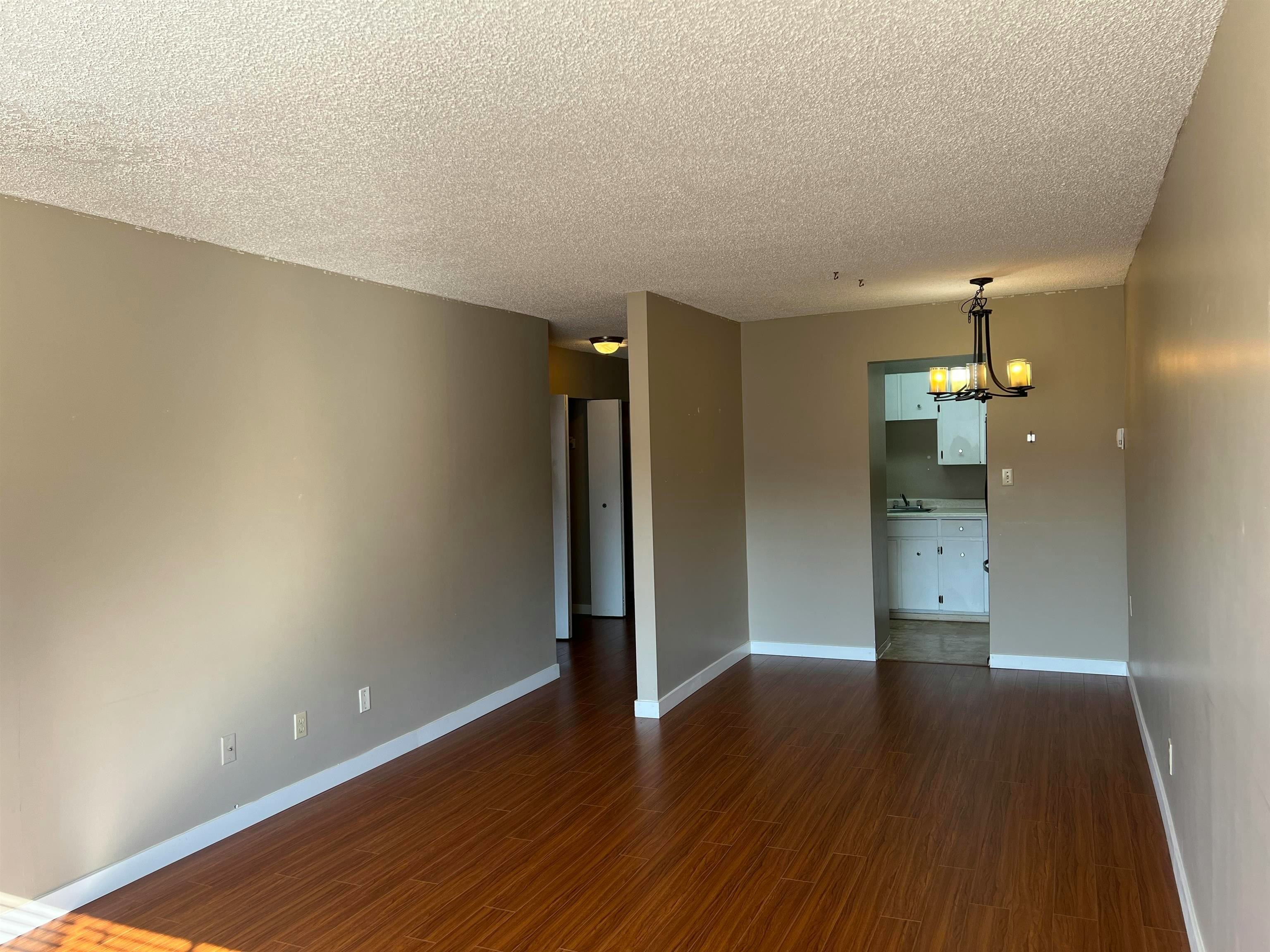 206-1285 Martin Street, Surrey, BC, V4B 3W4 - 2
