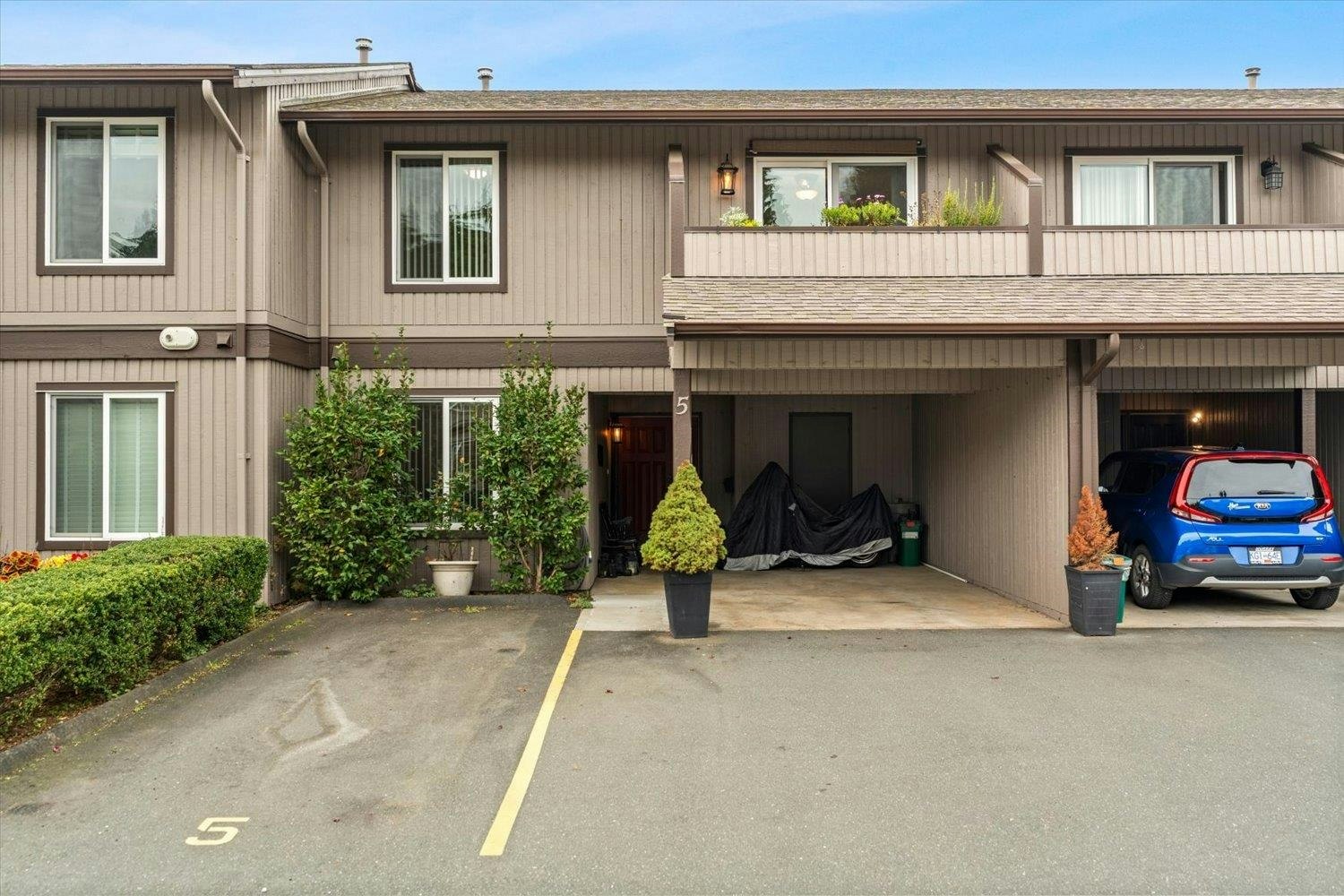 5-32925 George Ferguson Way, Abbotsford, BC, V2S 6Z9