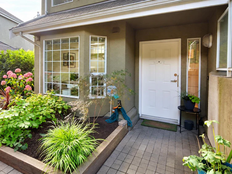 2337 Quayside Court, Vancouver, BC, V5P 4W2
