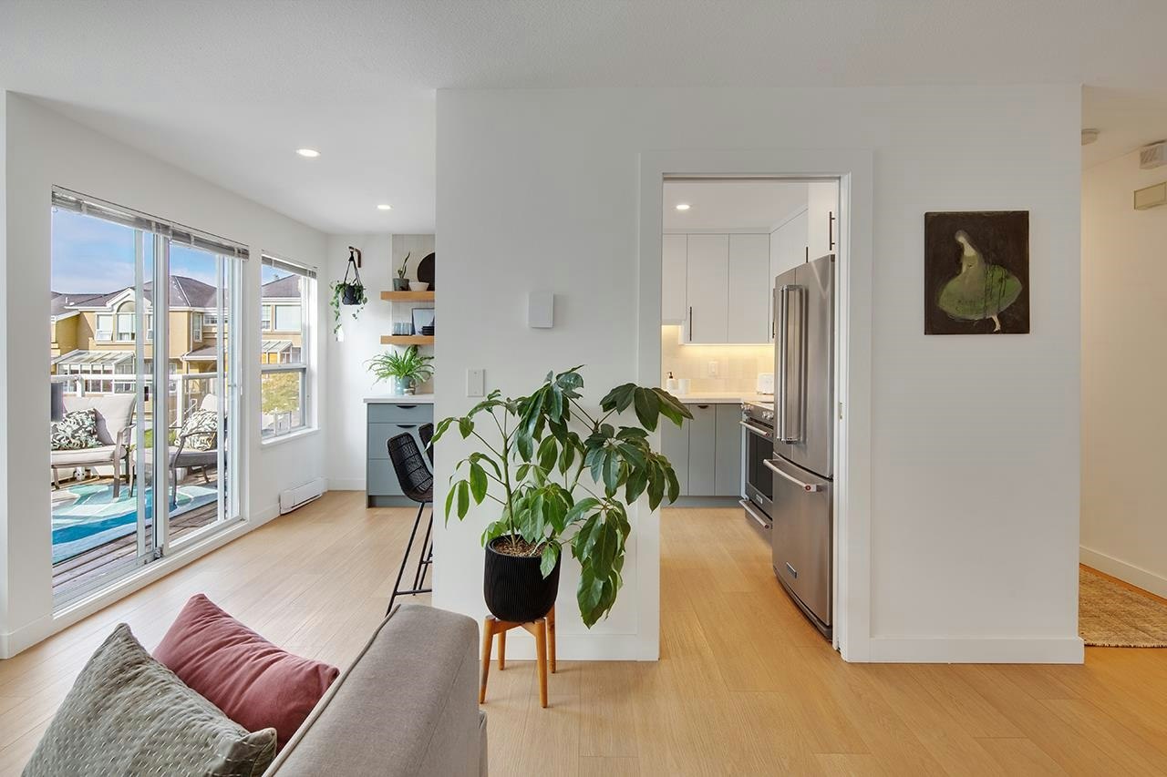 2337 Quayside Court, Vancouver, BC, V5P 4W2 - 10