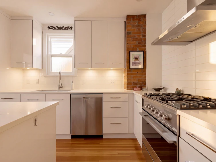 1955 E 8th Avenue, Vancouver, BC, V5N 1T9 - 7