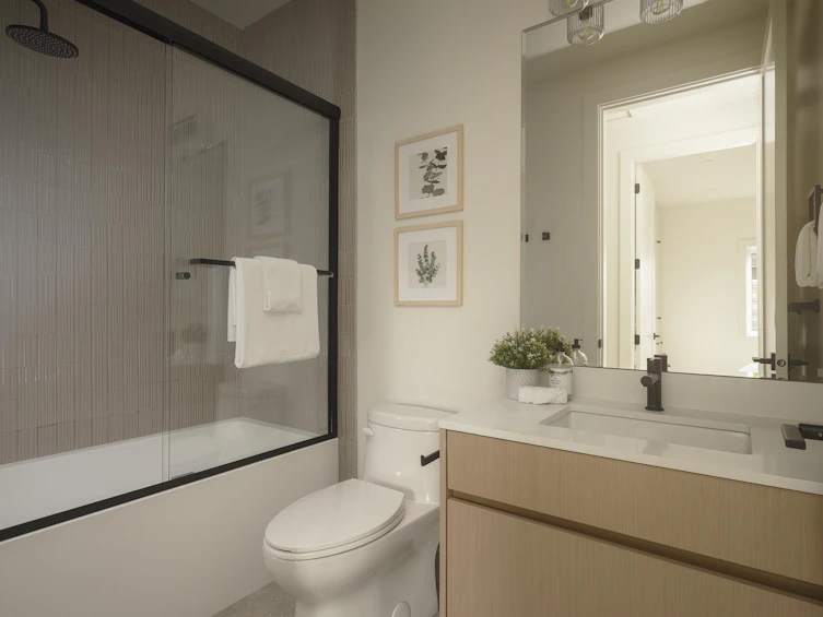 2-1376 E 11th Avenue, Vancouver, BC, V5N 1Y5 - 16