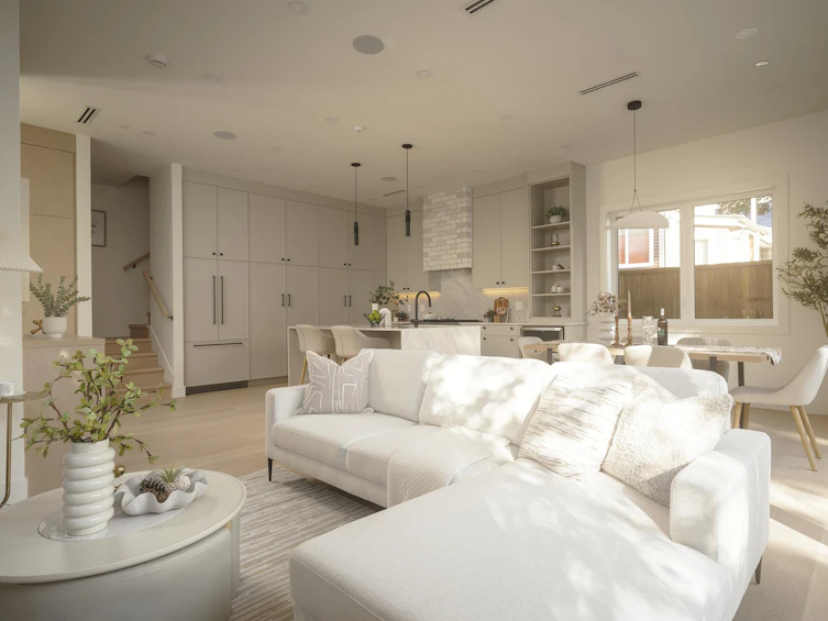 2-1376 E 11th Avenue, Vancouver, BC, V5N 1Y5