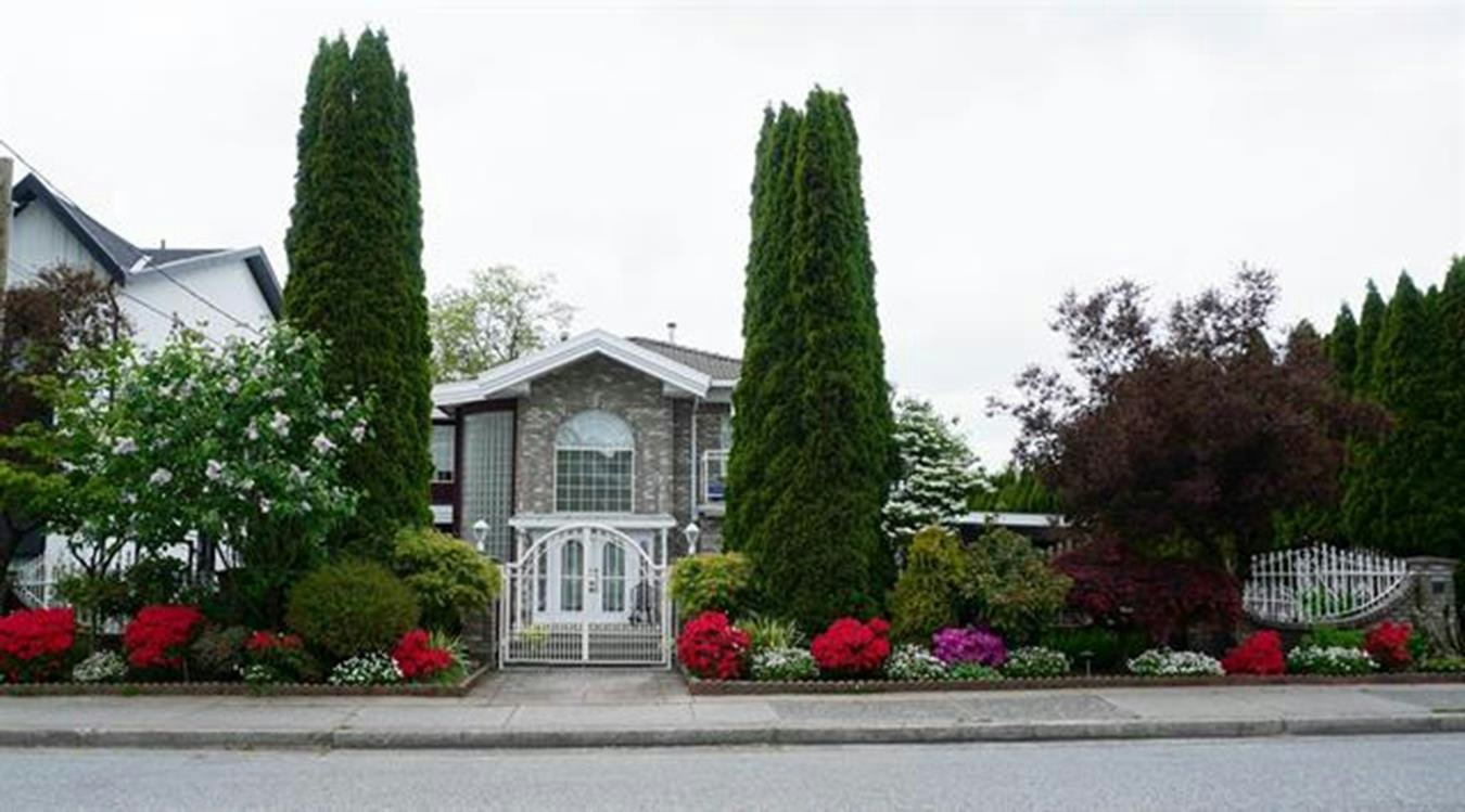 8675 Armstrong Avenue, Burnaby, BC, V3N 2H4