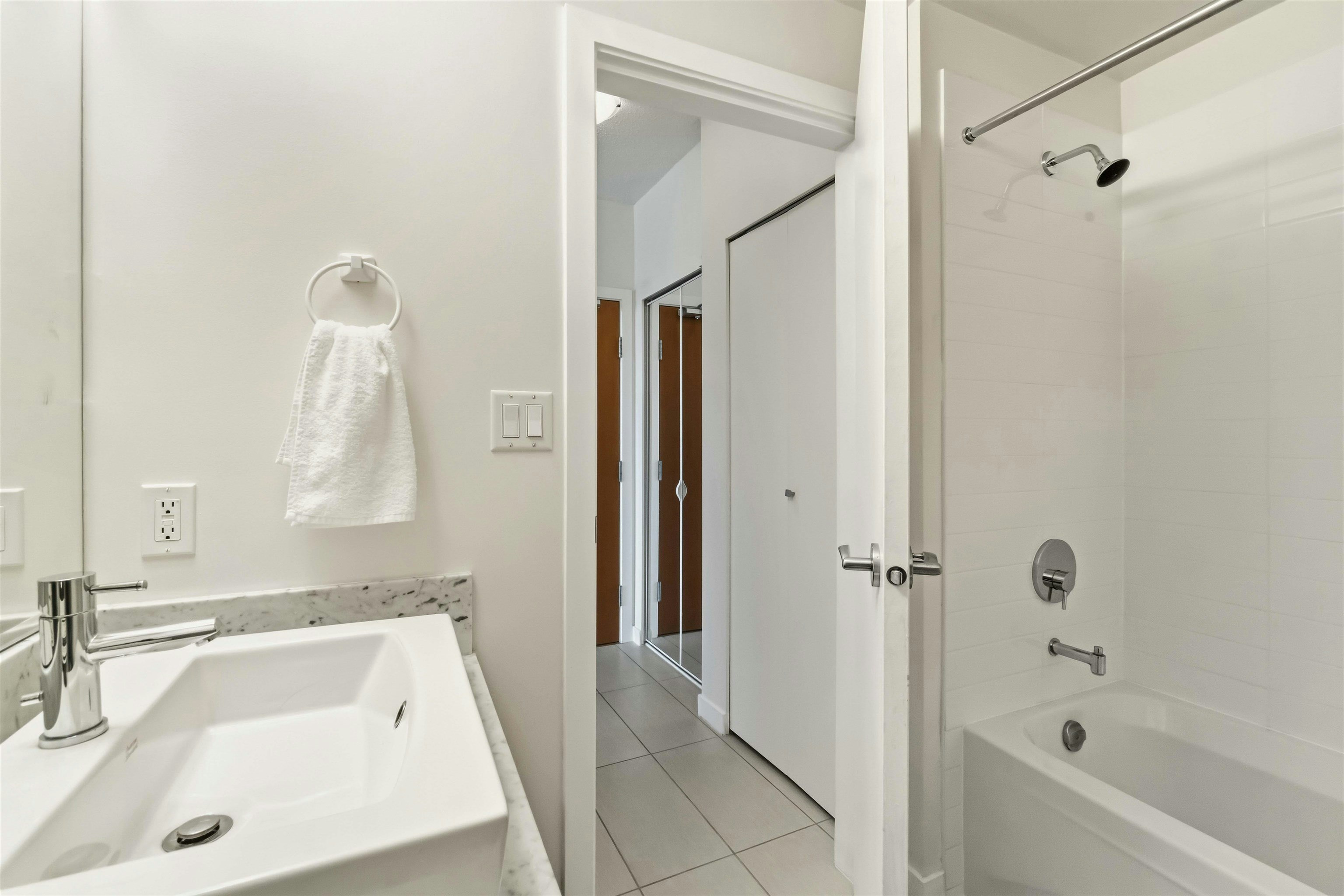 1401-110 Brew Street, Port Moody, BC, V3H 0E4 - 9