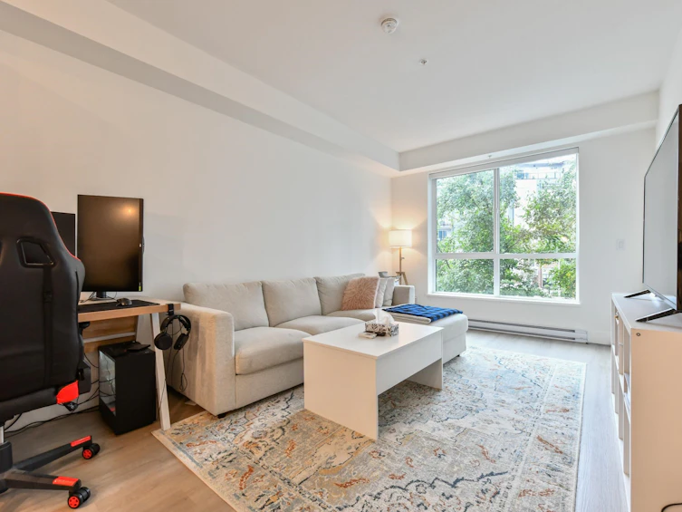 217-3438 146a Street, Surrey, BC, V4P 0J1