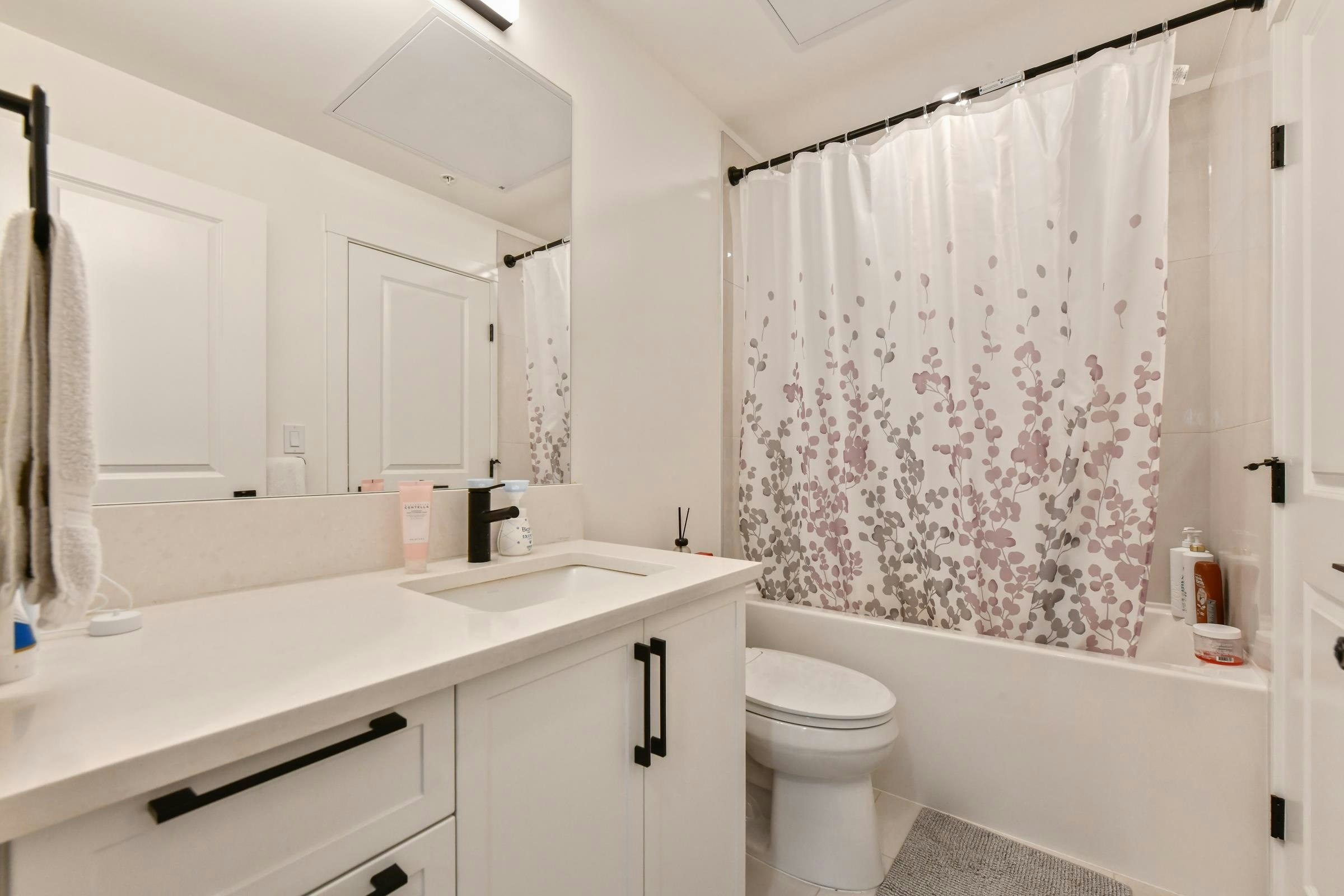 217-3438 146a Street, Surrey, BC, V4P 0J1 - 20