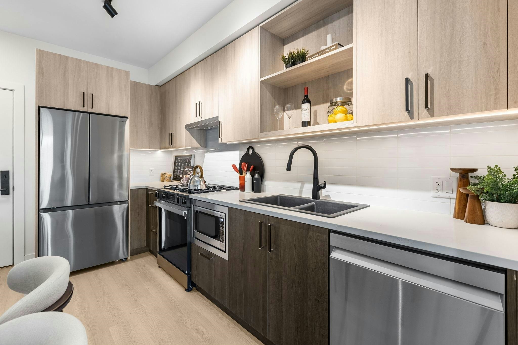 PH604-2002 St. George Street, Port Moody, BC, V3H 0N4 - 12