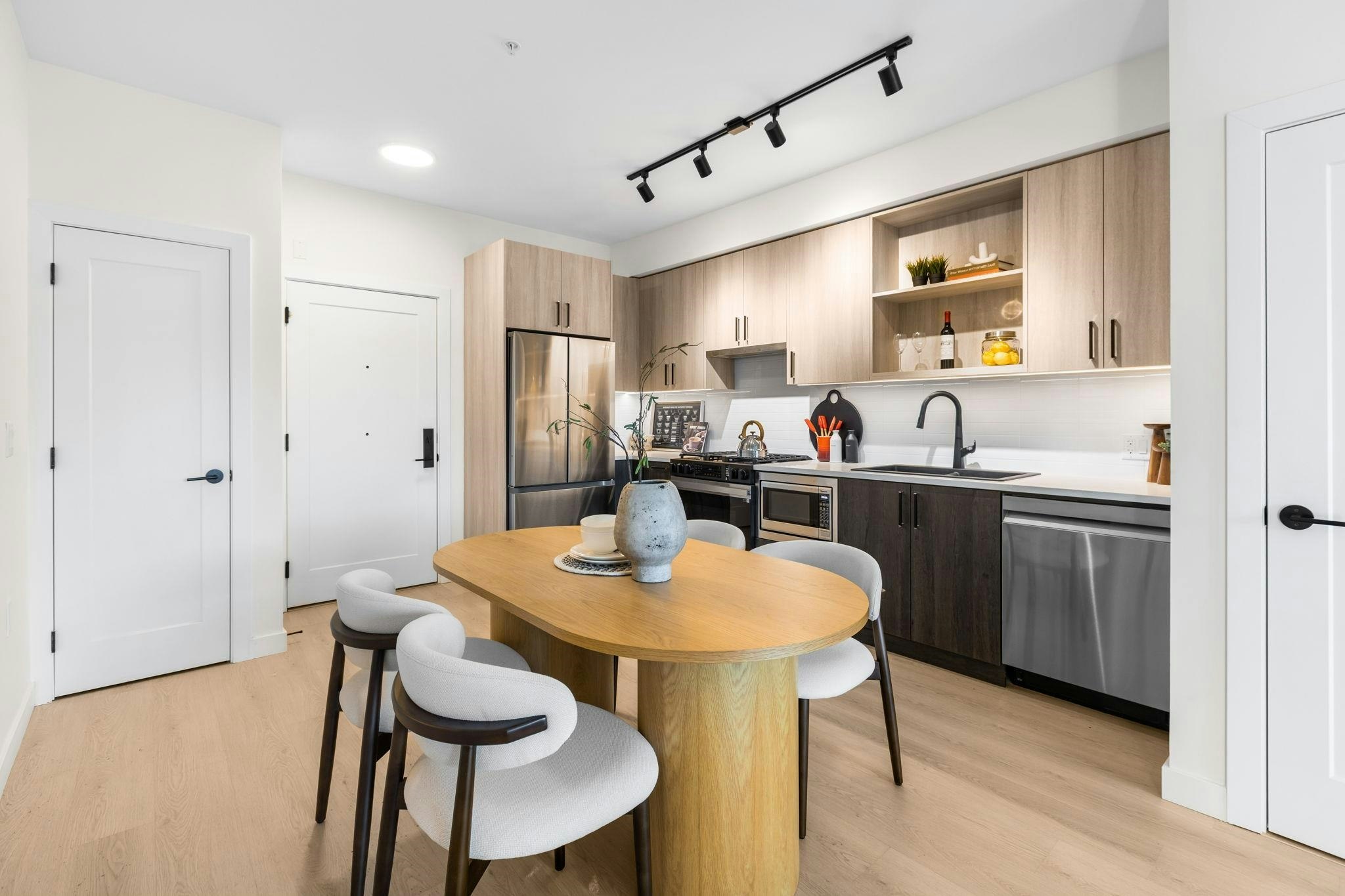 PH604-2002 St. George Street, Port Moody, BC, V3H 0N4 - 14