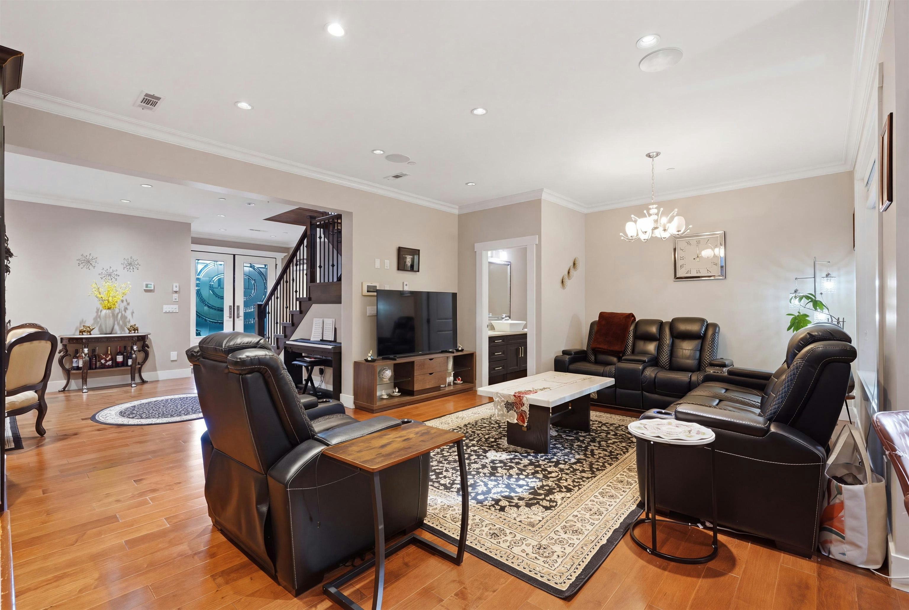 631 W 24th Close, North Vancouver, BC, V6E 2P4 - 8