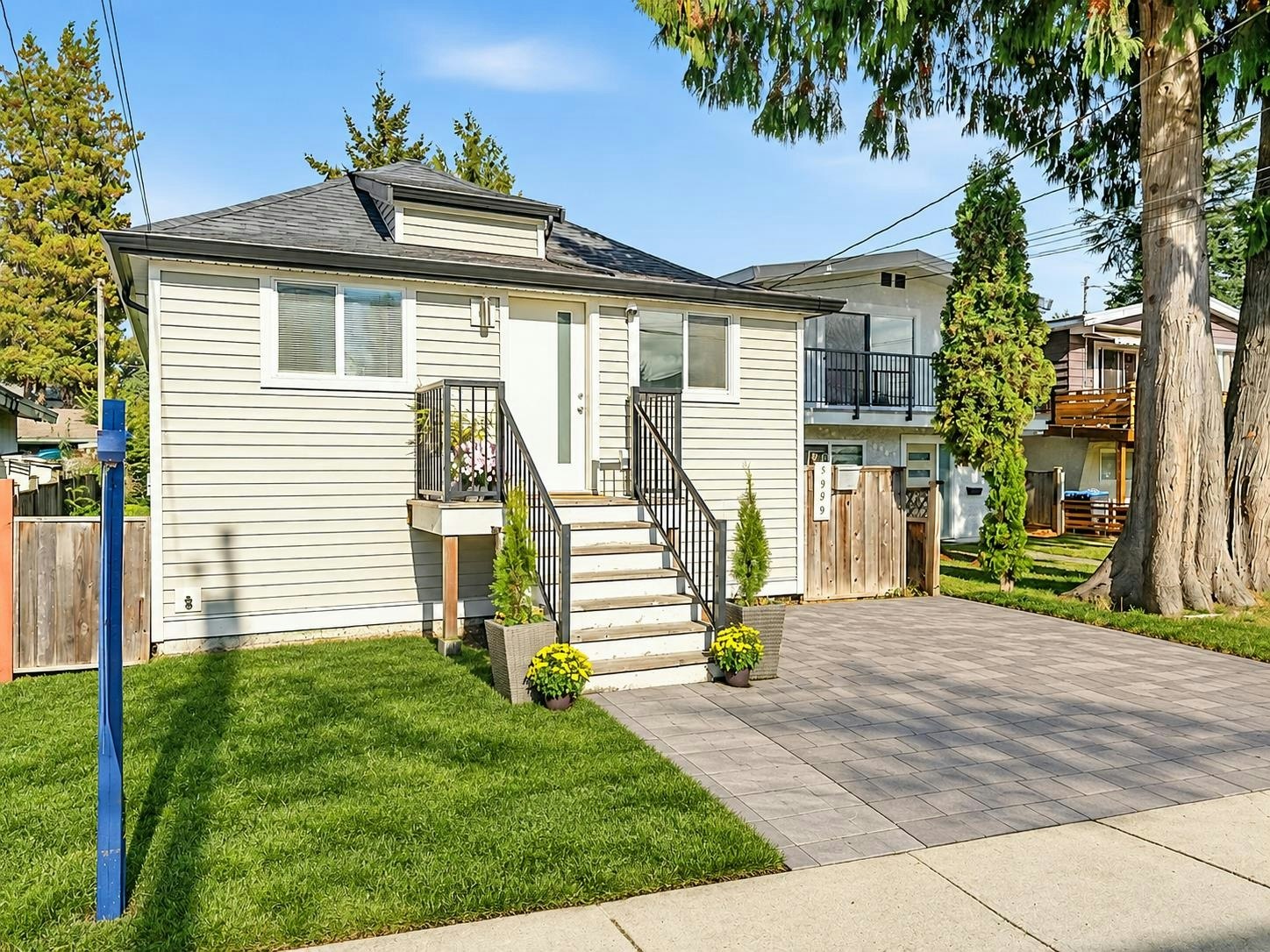 1959 Manning Avenue - 2