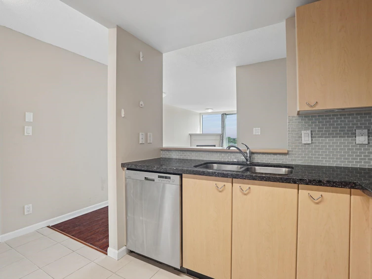 1006-8180 Granville Avenue, Richmond, BC, V6Y 4G1 - 11