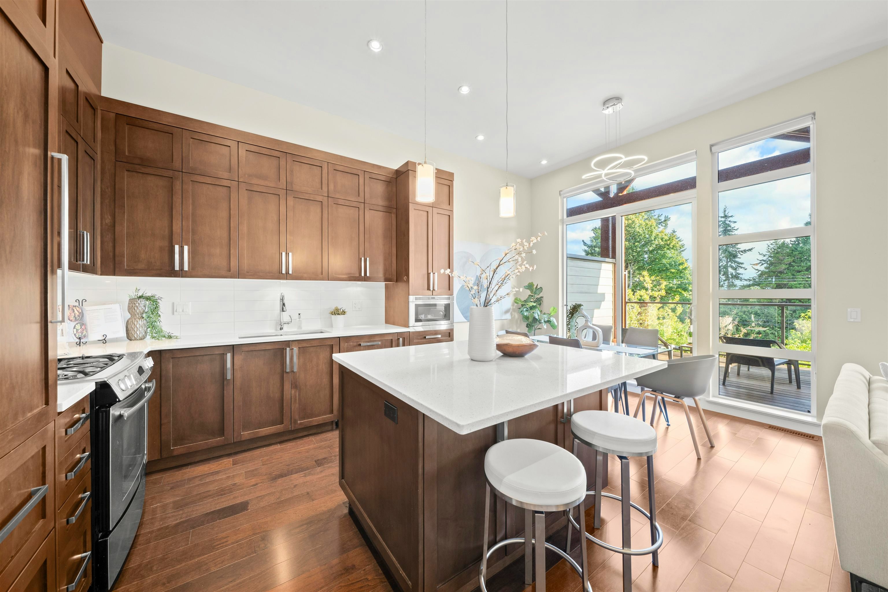 209-13585 16 Avenue, Surrey, BC, V4A 1P6 - 7