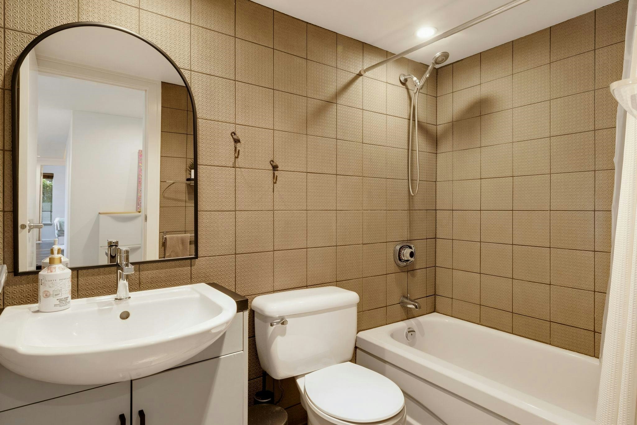 115-1890 W 6th Avenue, Vancouver, BC, V6J 1R6 - 27