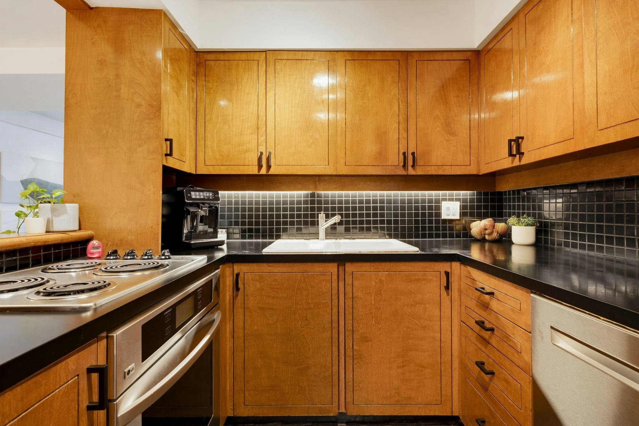 115-1890 W 6th Avenue, Vancouver, BC, V6J 1R6 - 10