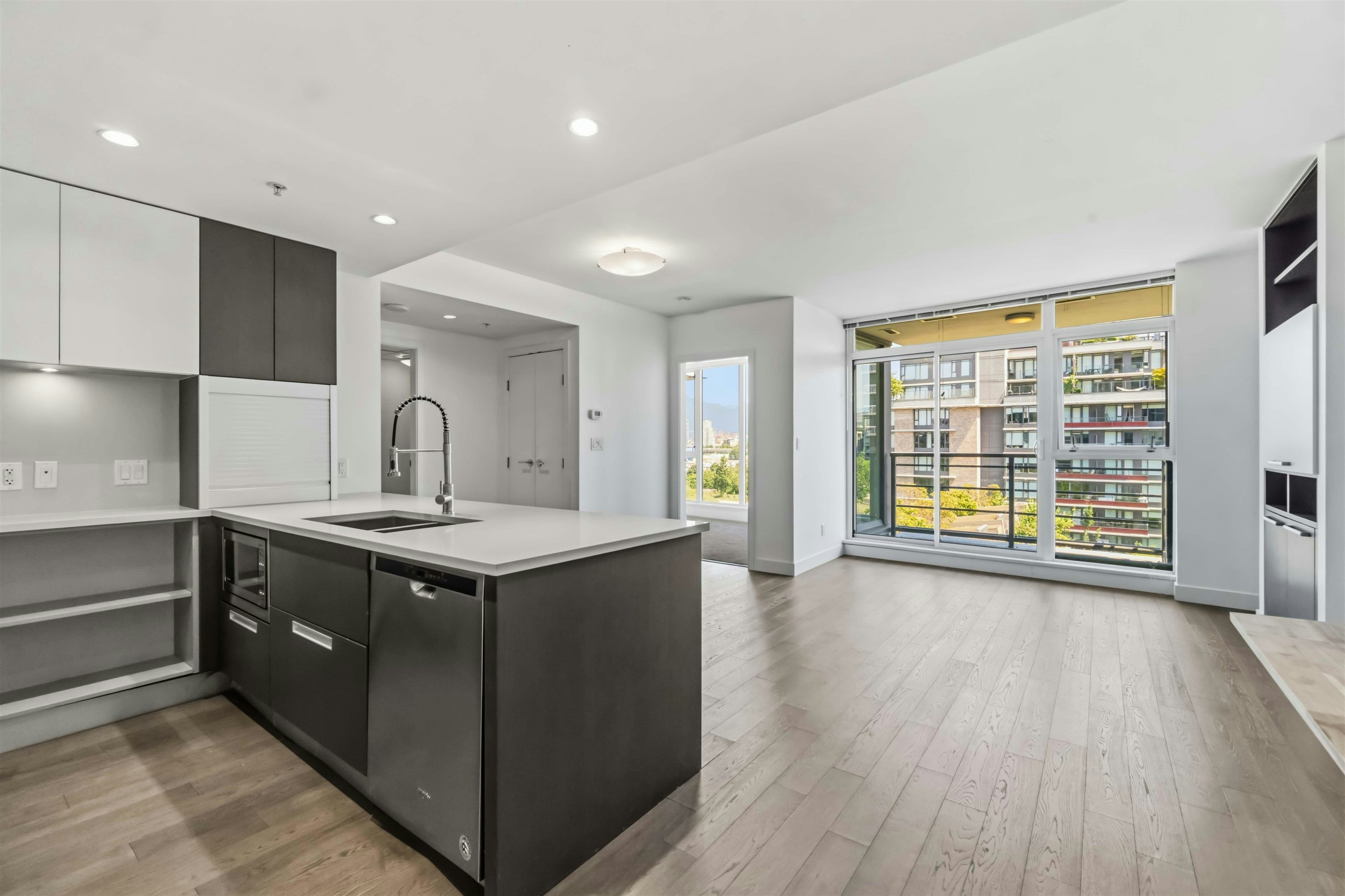 808-288 W 1st Avenue, Vancouver, BC, V5Y 0E9 - 6