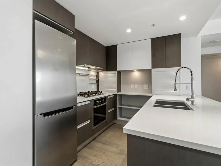 808-288 W 1st Avenue, Vancouver, BC, V5Y 0E9 - 5