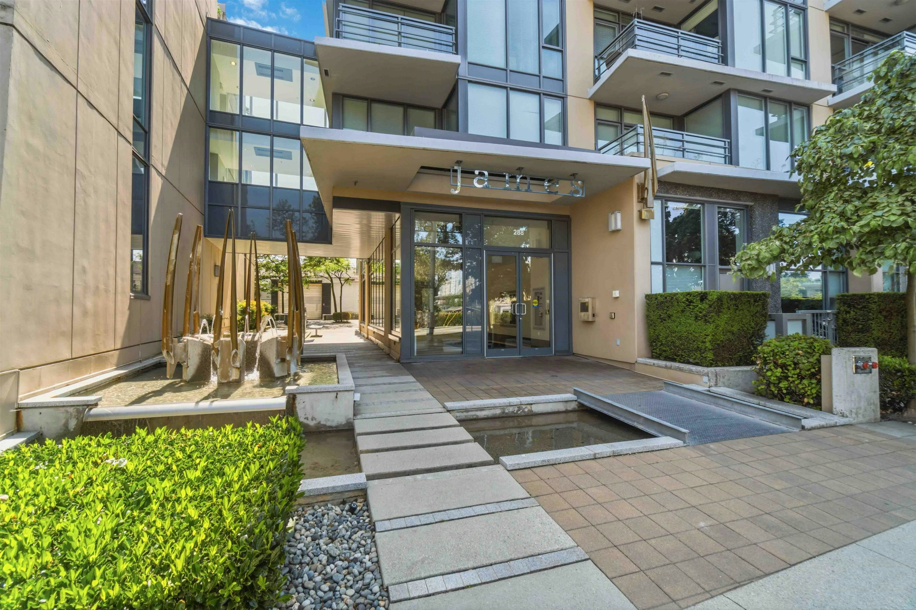808-288 W 1st Avenue, Vancouver, BC, V5Y 0E9 - 2