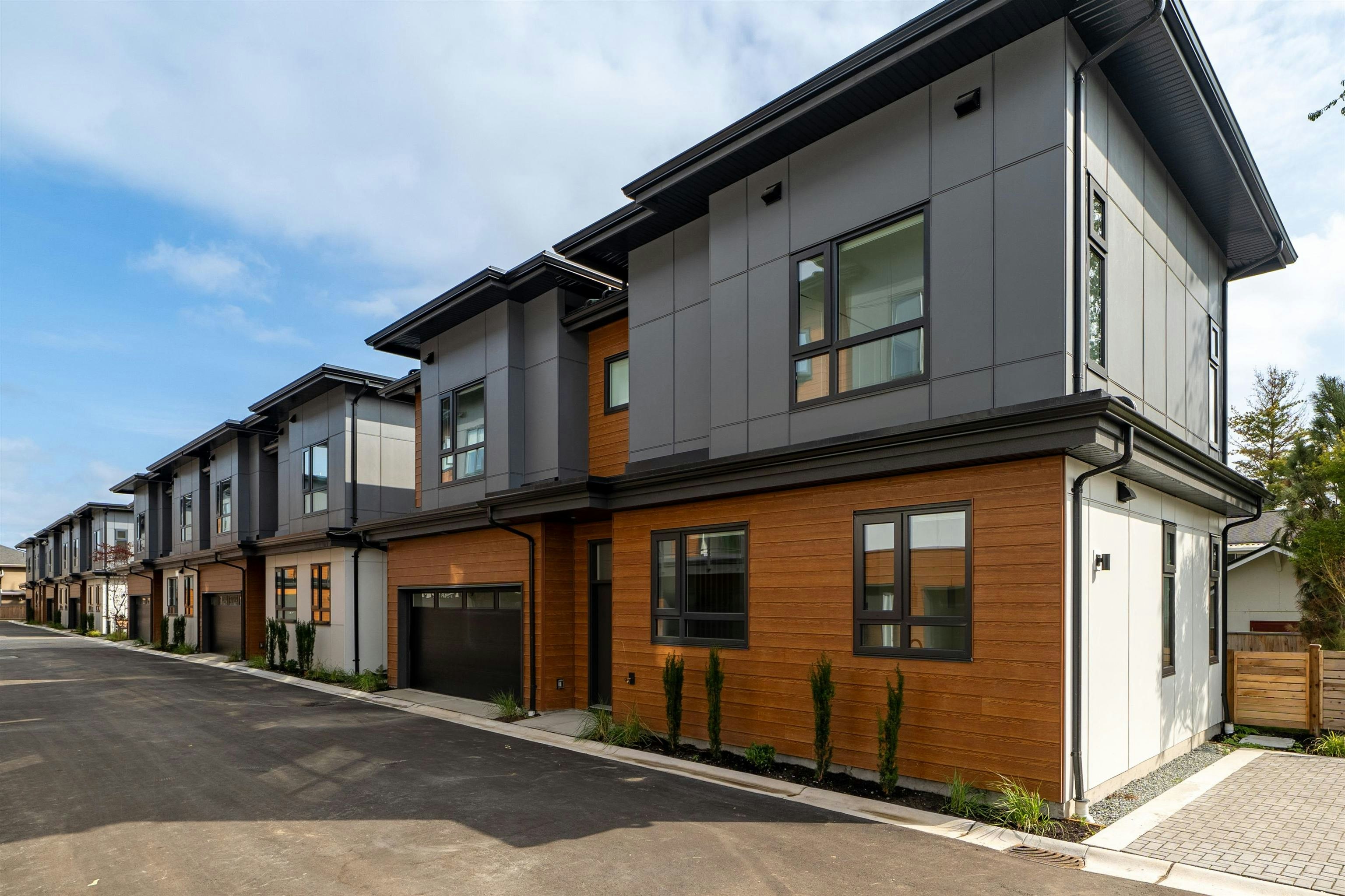 7-10380 No. 4 Road, Richmond, BC, V7A 2Z7