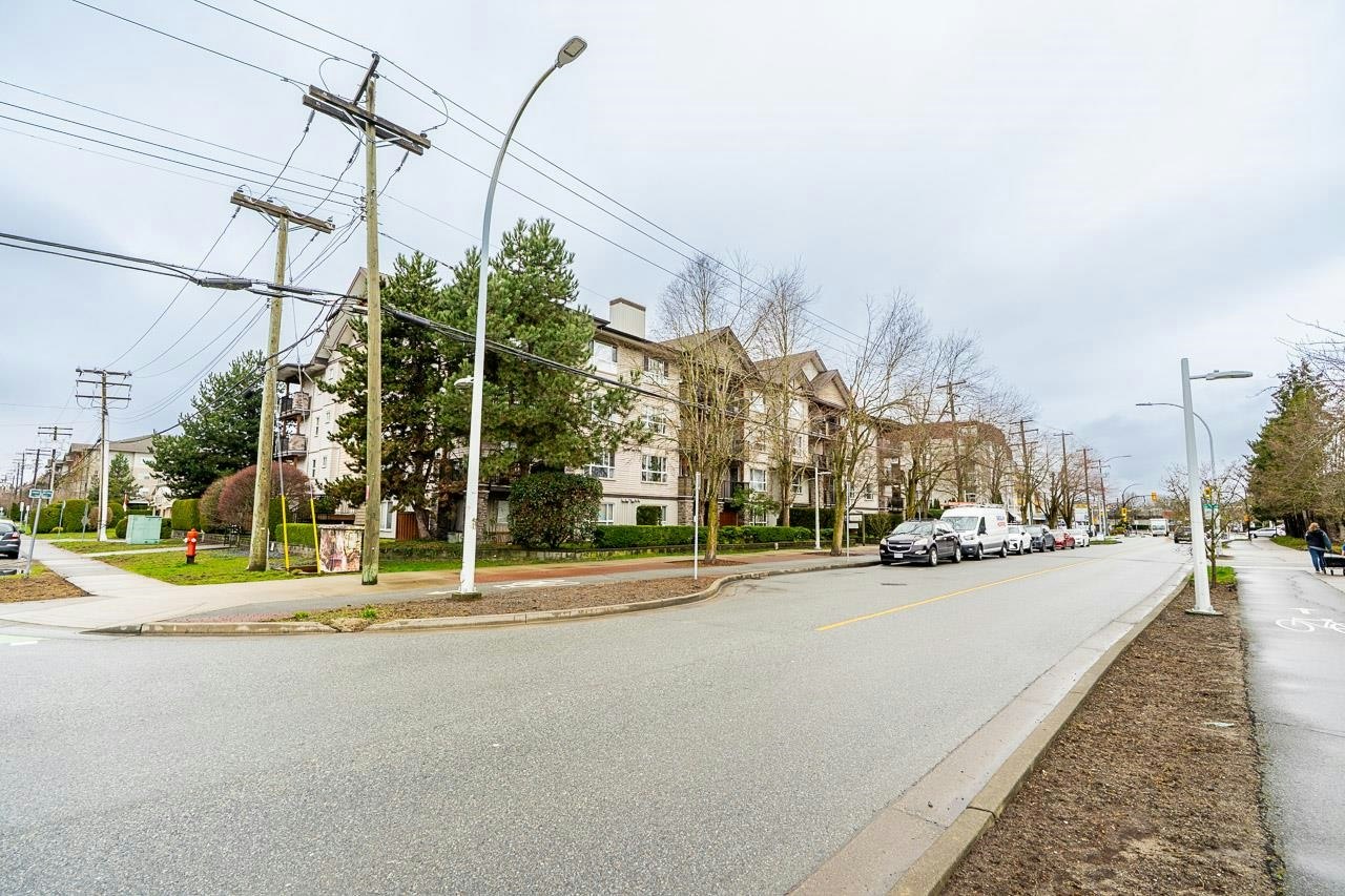 313-5465 203 Street, Langley, BC, V3A 9L8 - 2