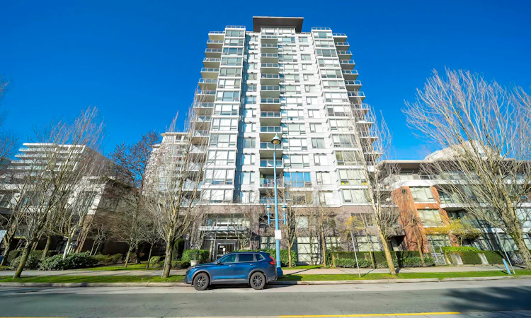 1801-6331 Buswell Street