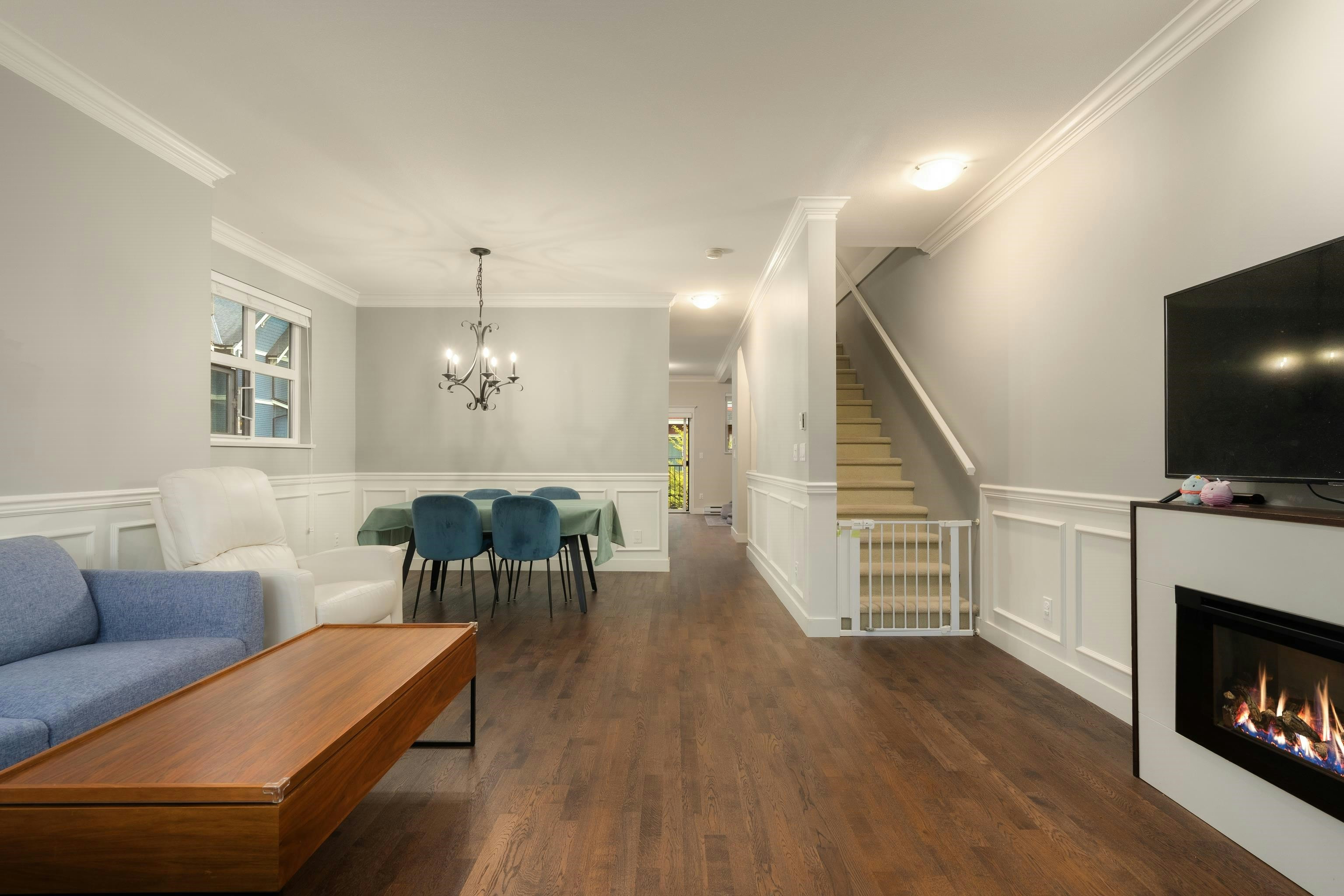 401-8485 New Haven Close, Burnaby, BC, V5J 0B7 - 8