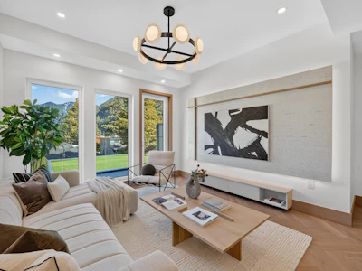 6423 Argyle Avenue - 4