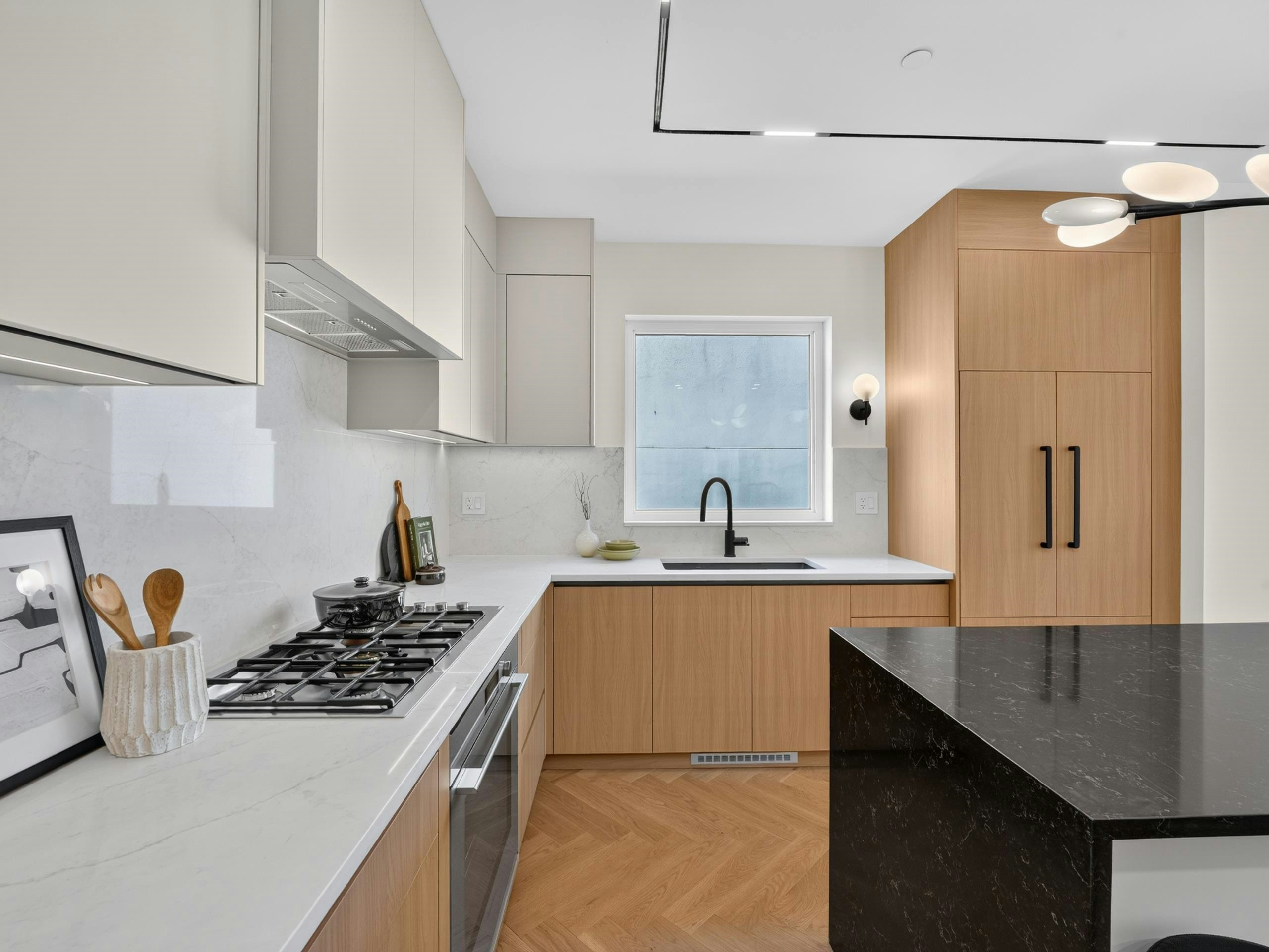 6423 Argyle Avenue, West Vancouver, BC, V7W 2E8 - 11