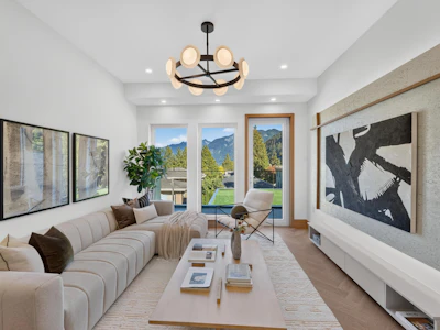 6423 Argyle Avenue - 5