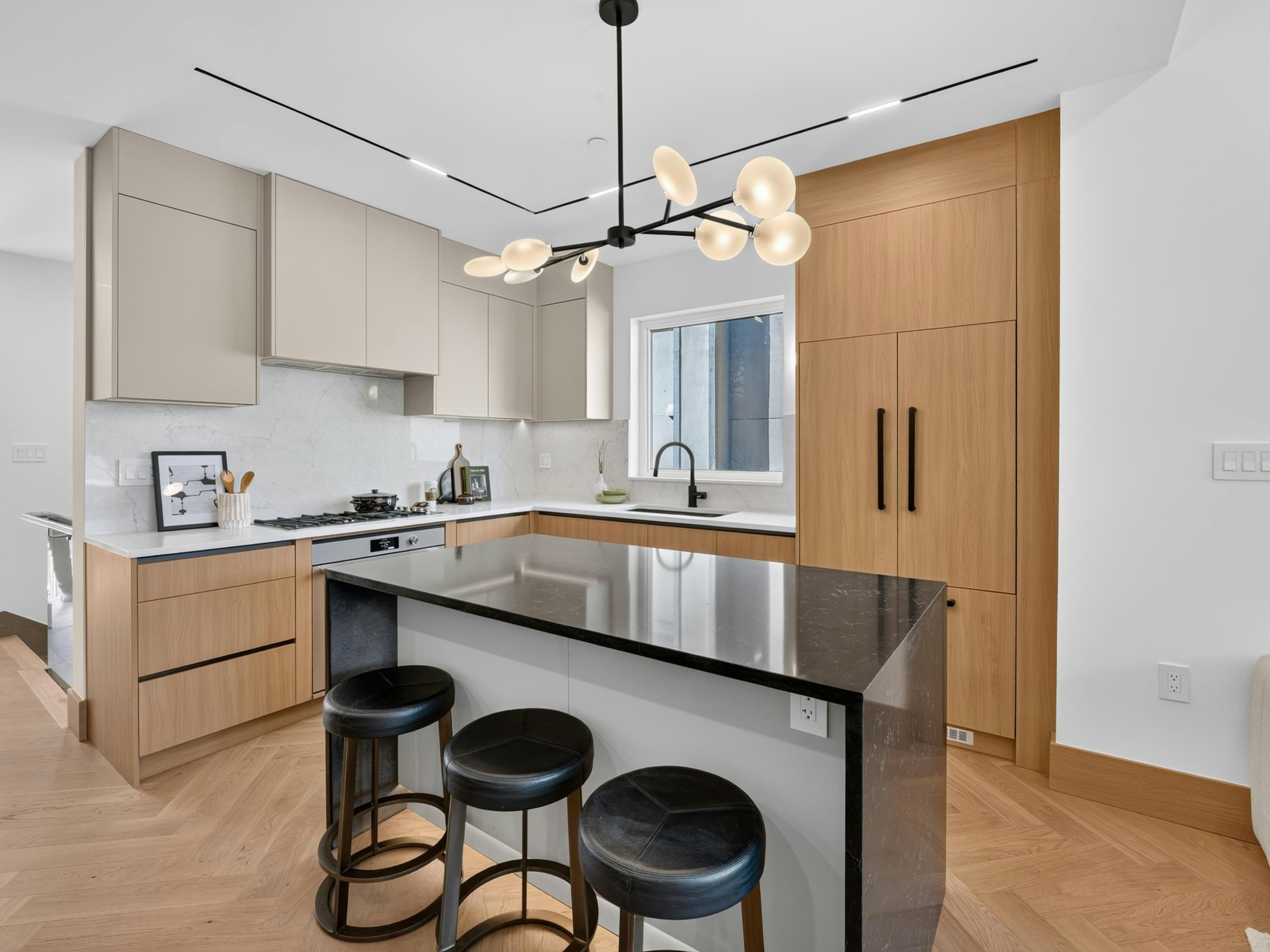 6423 Argyle Avenue, West Vancouver, BC, V7W 2E8 - 10