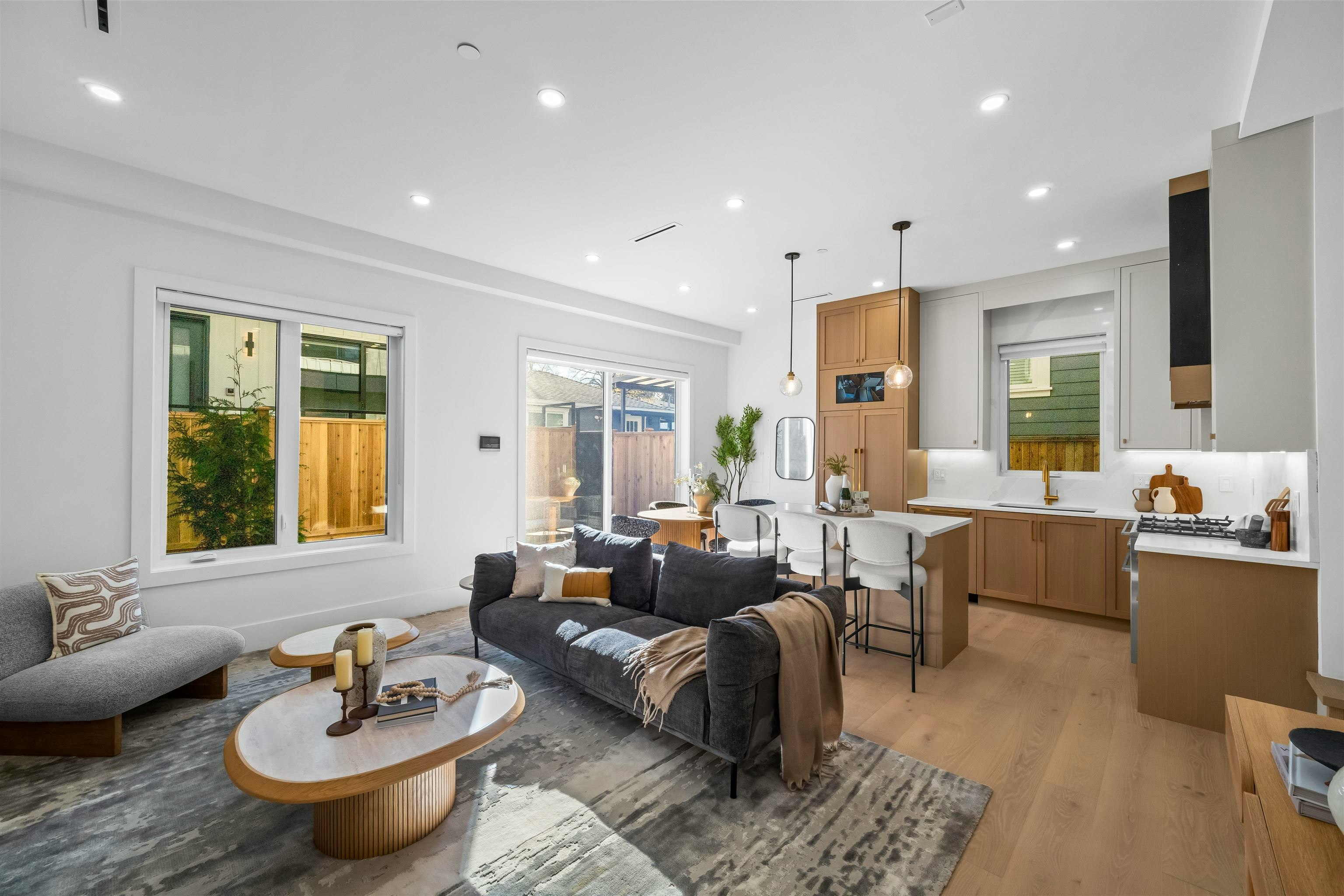 2-2710 Kitchener Street, Vancouver, BC, V5K 3E1