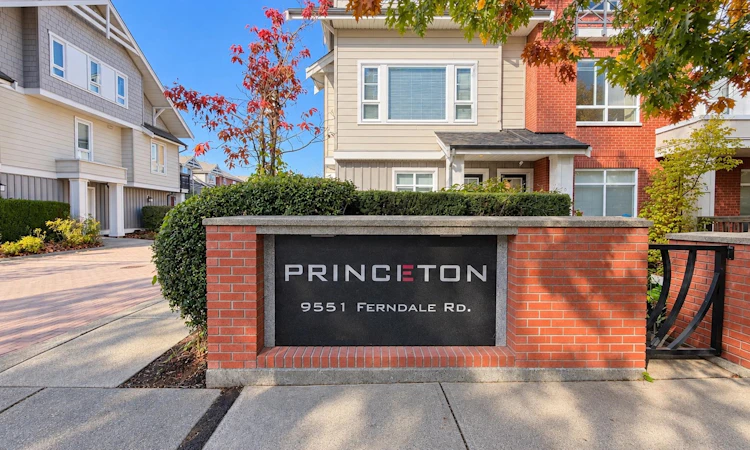 25-9551 Ferndale Road