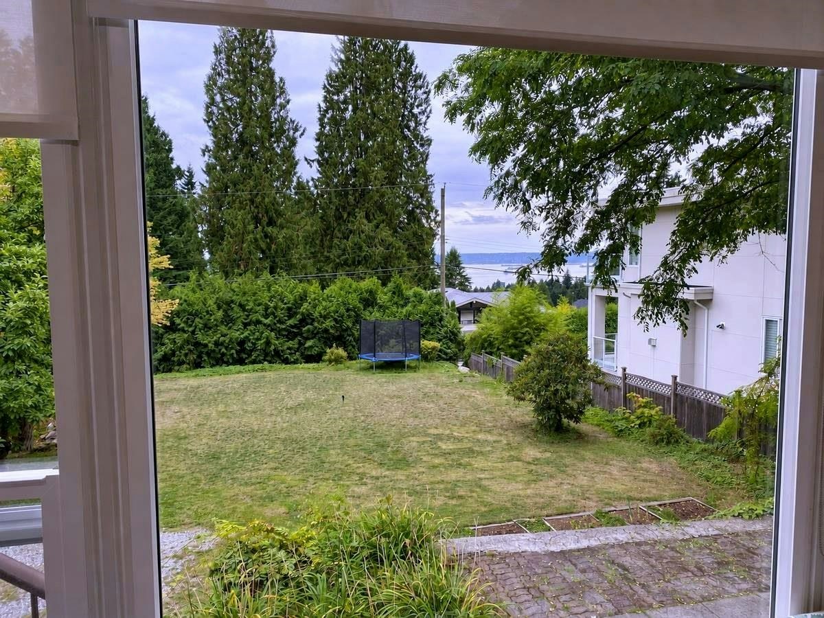 1665 Queens Ave Avenue, West Vancouver, BC, V7V 2X5 - 17
