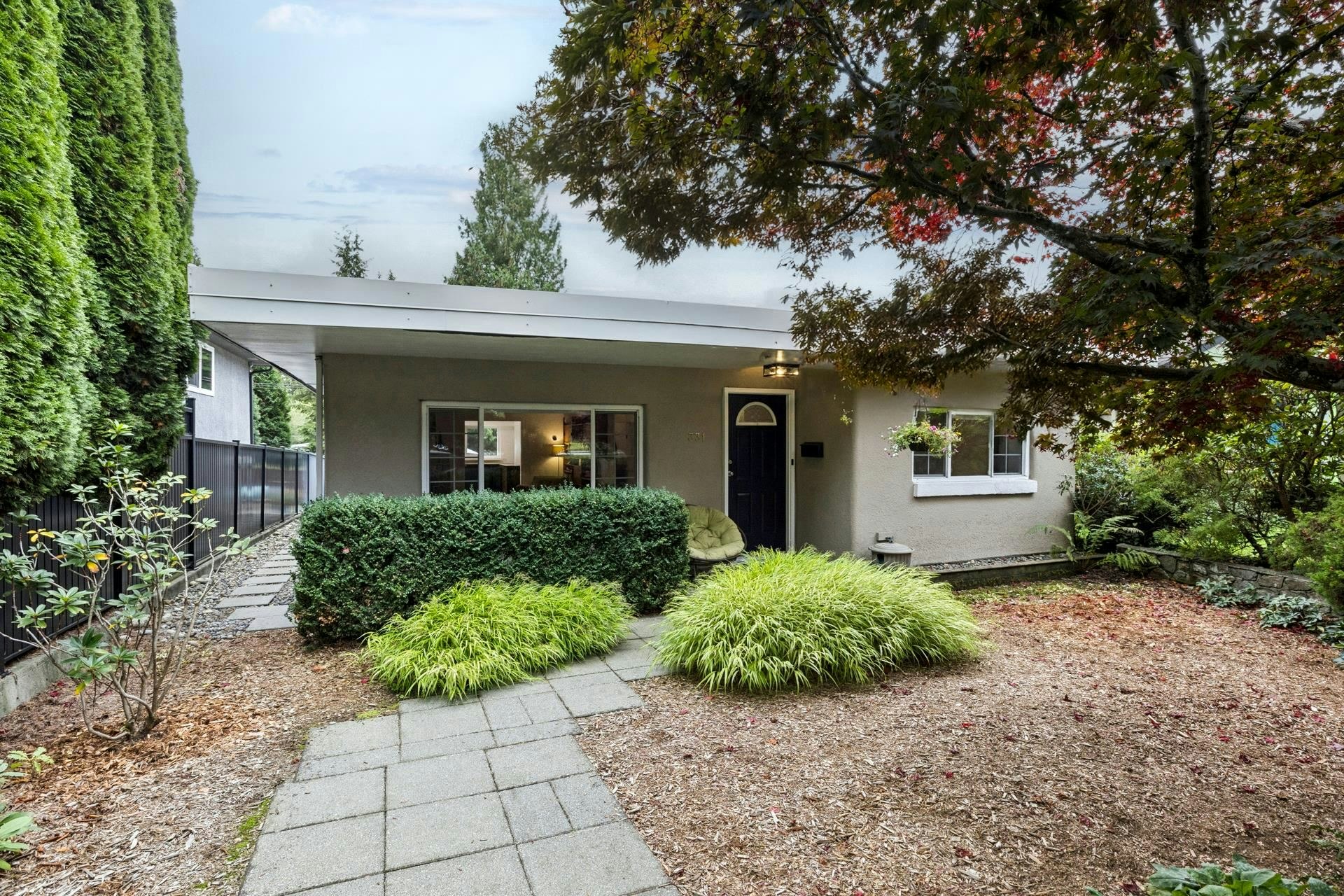 331 E 24th Street, North Vancouver, BC, V7L 3E9