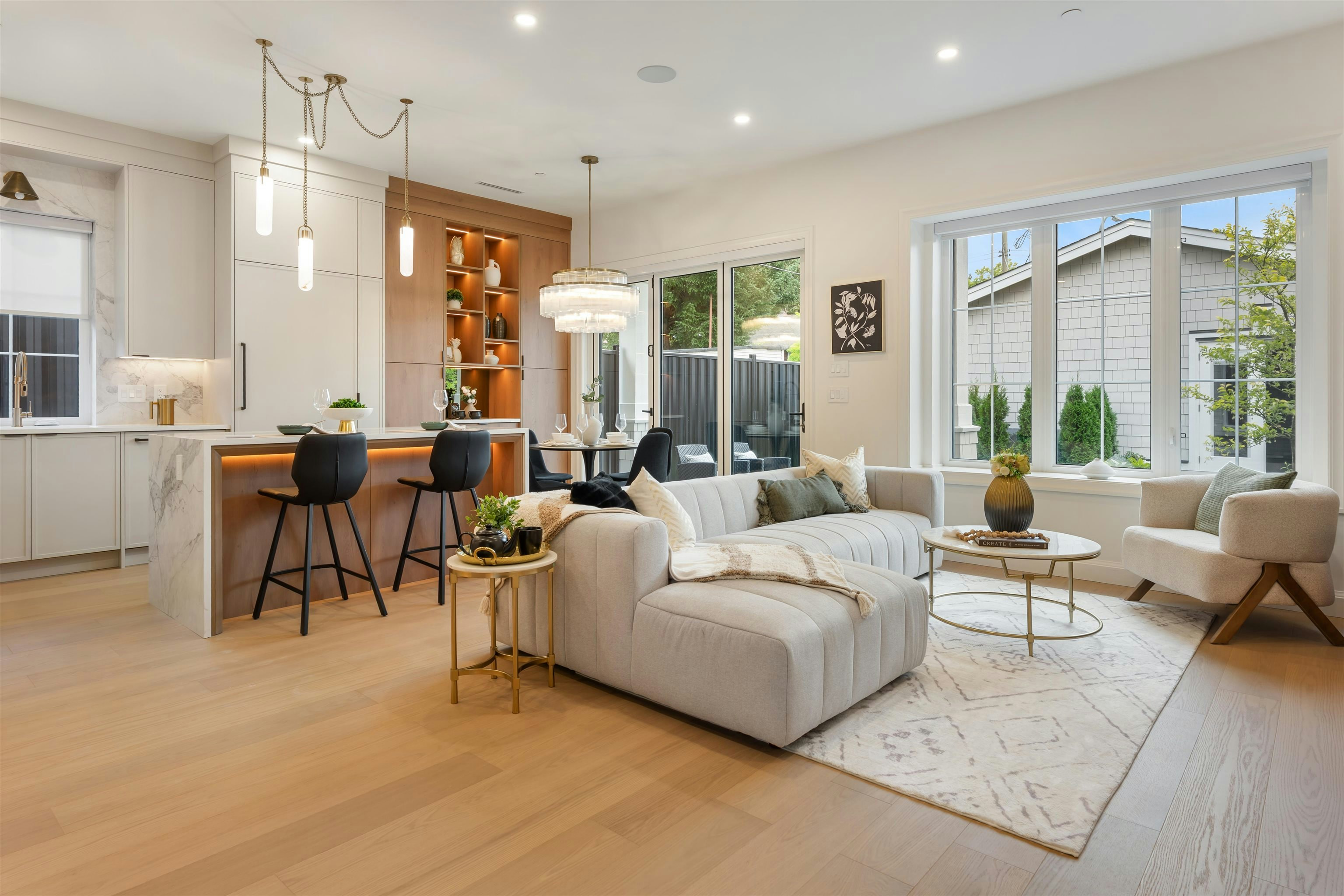 2-2256 E Pender Street, Vancouver, BC, V5L 1X4
